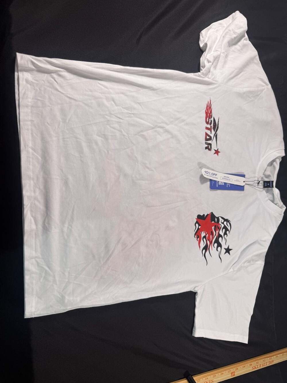 ROMWE White T-shirt with Red and Black Star Flame Design